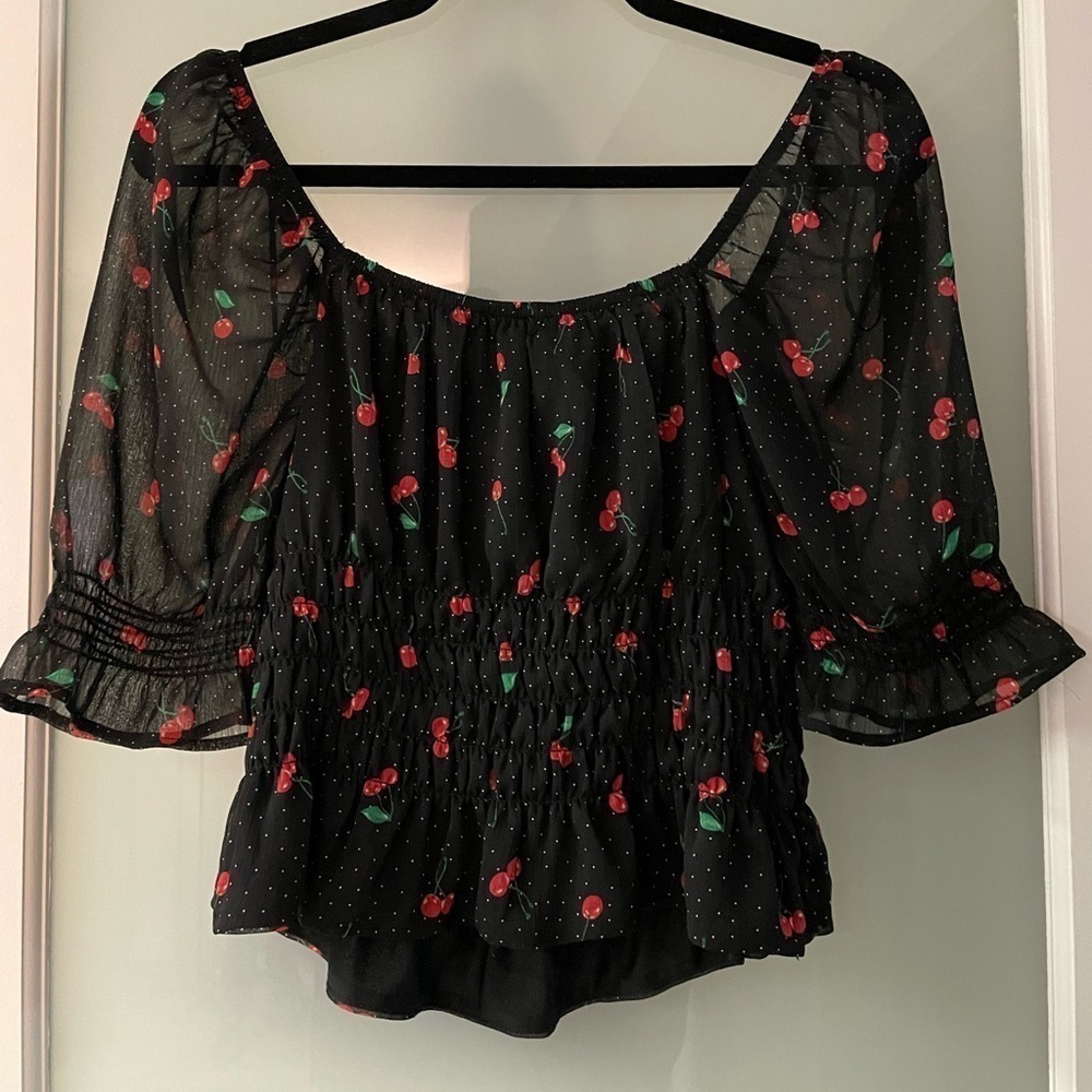 Haver London Size M Cherry Smocked Top